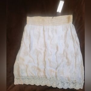 NWT * Luxury Italian Nicole 100% Silk Skirt with Cotton Lace Trim Size L